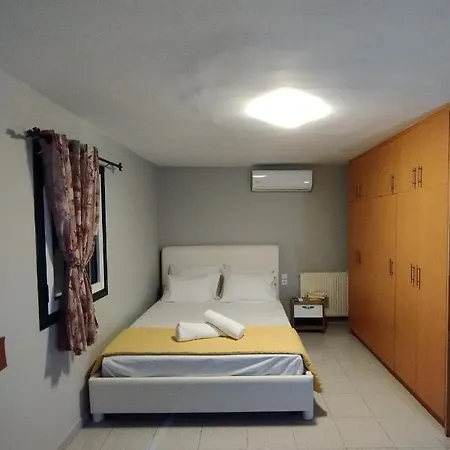 Lofos House Karavados